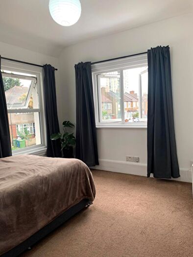 1 Bedroom Flat To Rent In Peel Road, Harrow, Middlesex, HA3