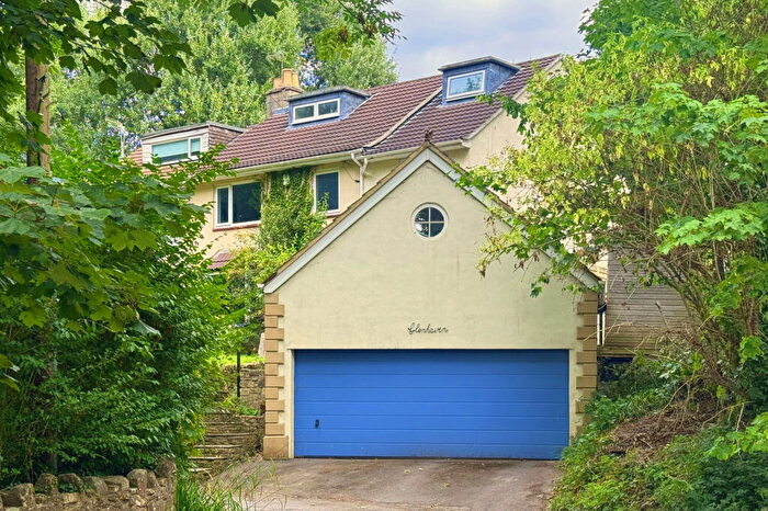 6 Bedroom Semi-Detached House For Sale In School Lane, Northend, BA1