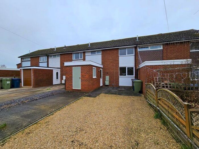 3 Bedroom Terraced House To Rent In Grove Road, Gloucester, GL3