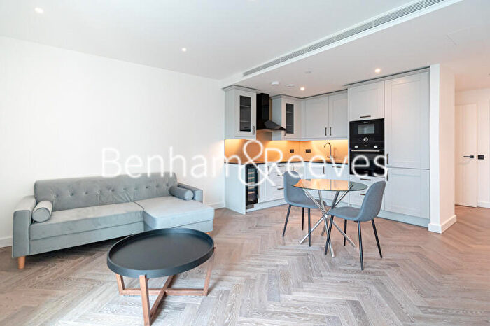 1 Bedroom Apartment To Rent In Merino Gardens, London Dock, E1W