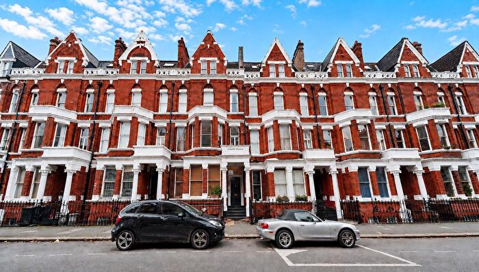 Studio For Sale In Addison Gardens, London, W14