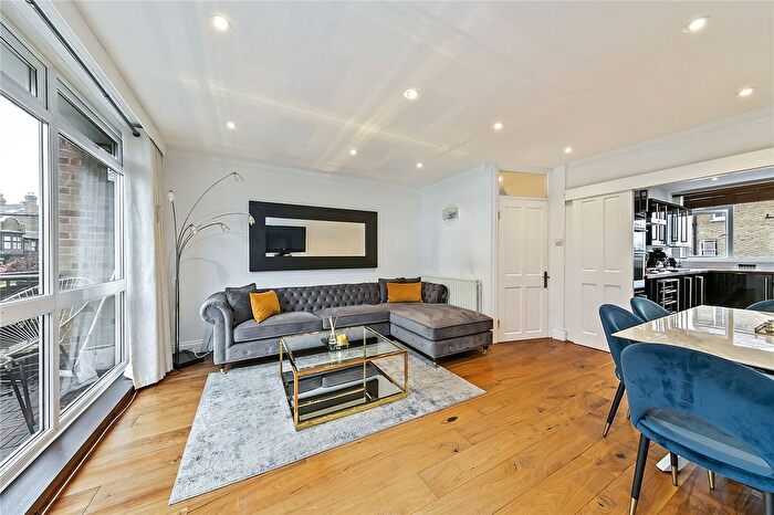 2 Bedroom Flat To Rent In Friars Stile Road, Richmond, TW10