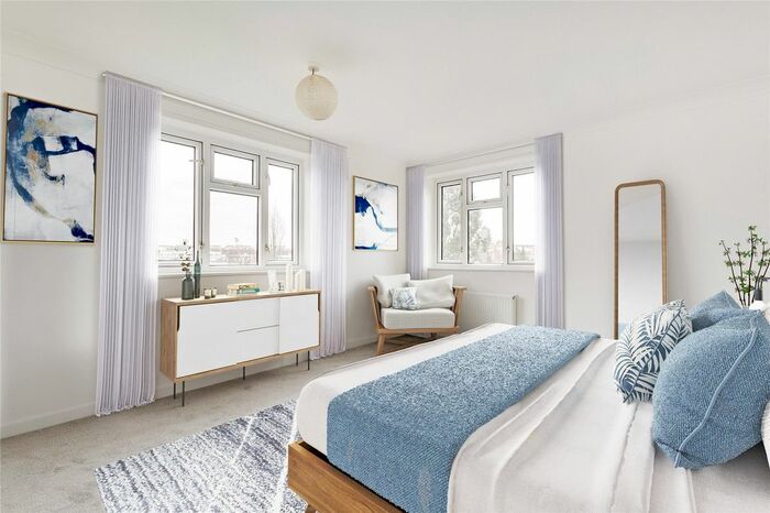 3 Bedroom Flat To Rent In Trinity Church Road, North Barnes, SW13