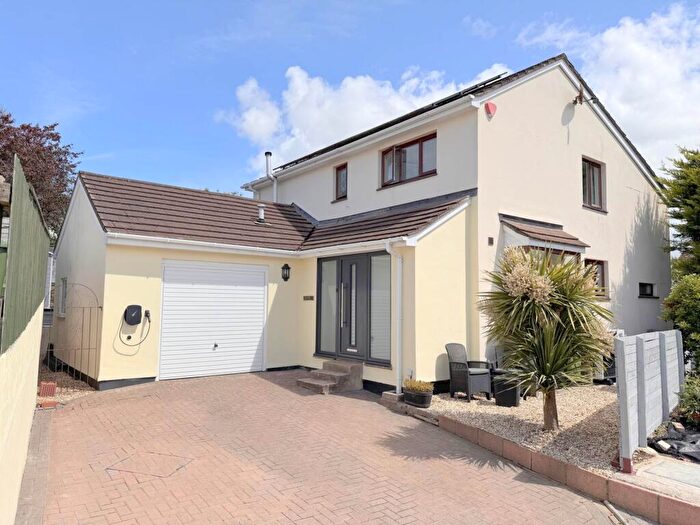 5 Bedroom Detached House For Sale In Goodwood Park Road, Northam, EX39