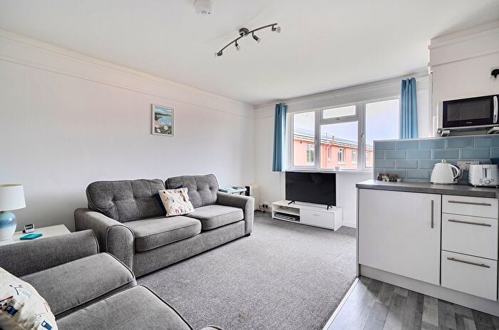 1 Bedroom Flat For Sale In Esplanade Road, Paignton, Devon, TQ4