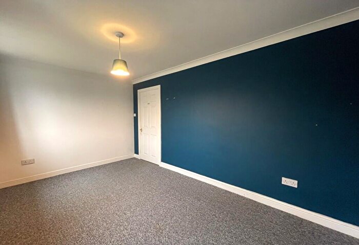 2 Bedroom Apartment To Rent In Drakes Court, Birmingham, West Midlands, B23