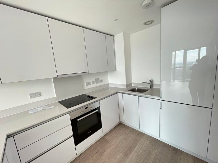 1 Bedroom Flat To Rent In Saffron Central Square, Croydon, CR0