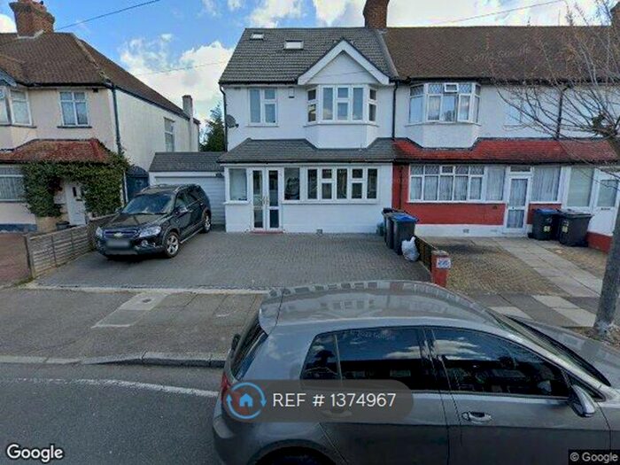 4 Bedroom Terraced House To Rent In Greenwood Road, Mitcham, CR4