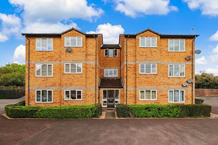 1 Bedroom Apartment To Rent In Kestrel Way, Bicester, OX26