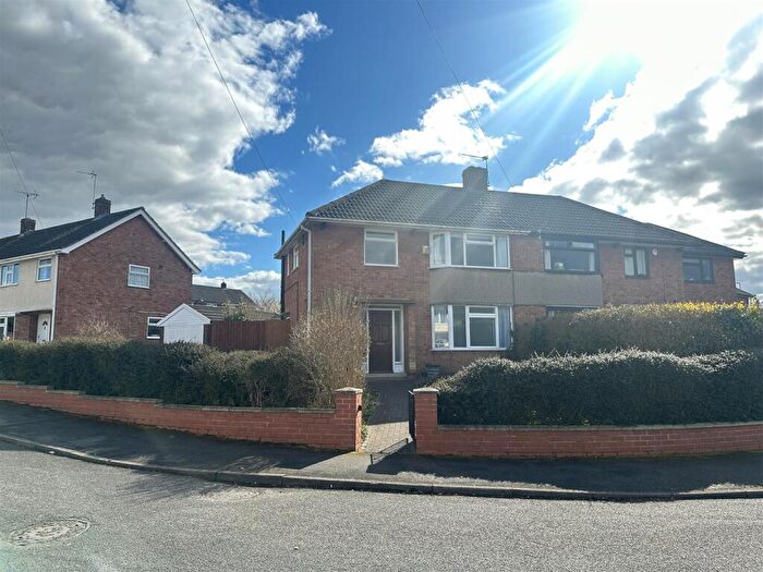 3 Bedroom Semi-Detached House To Rent In Weldon Road, Wigston, LE18