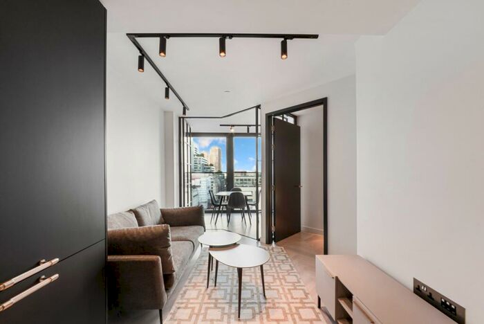 1 Bedroom Flat To Rent In Sun Street, The City, London, EC2A