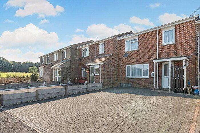 3 Bedroom Terraced House For Sale In Martyr Close, Dorchester, DT1