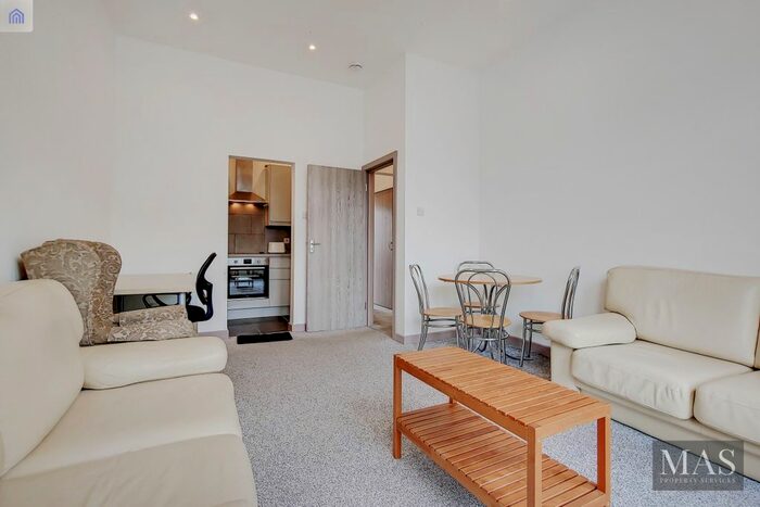 2 Bedroom Flat To Rent In Talgarth Road, London, W14