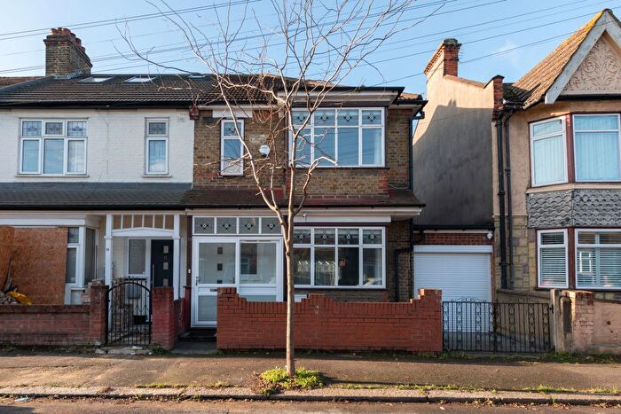 3 Bedroom Terraced House To Rent In Wellesley Road, London, E17