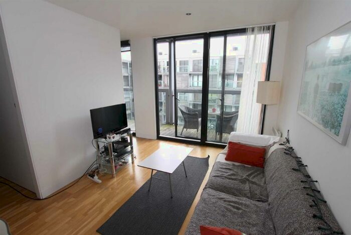 1 Bedroom Apartment To Rent In MoHo, Castlefield, M15