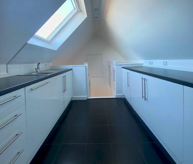 1 Bedroom Flat To Rent In Gainsborough House, Redden Court Road, Essex, RM3