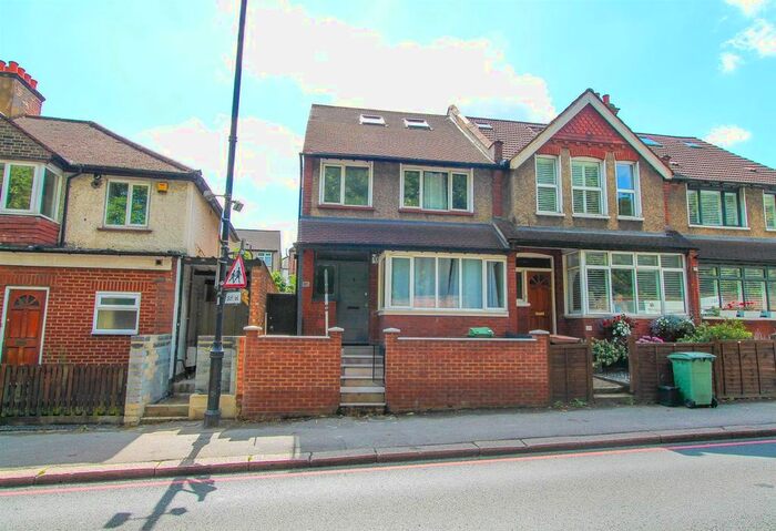 4 Bedroom End Terrace House For Sale In Pound Street, Carshalton Village, SM5