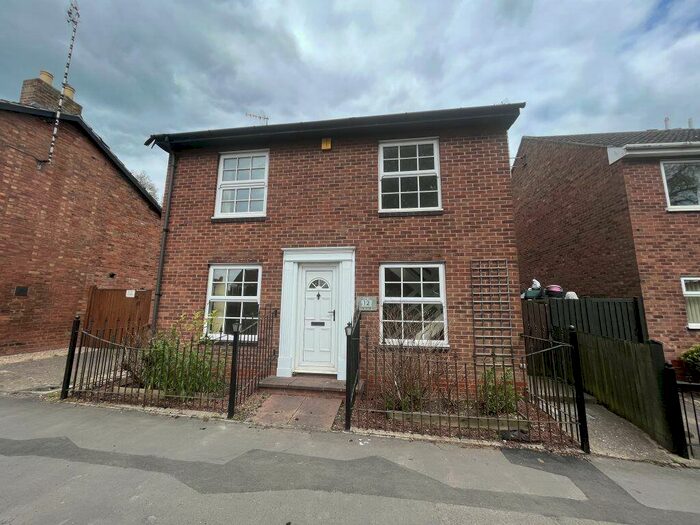 3 Bedroom Detached House To Rent In Coventry Street Southam, CV47