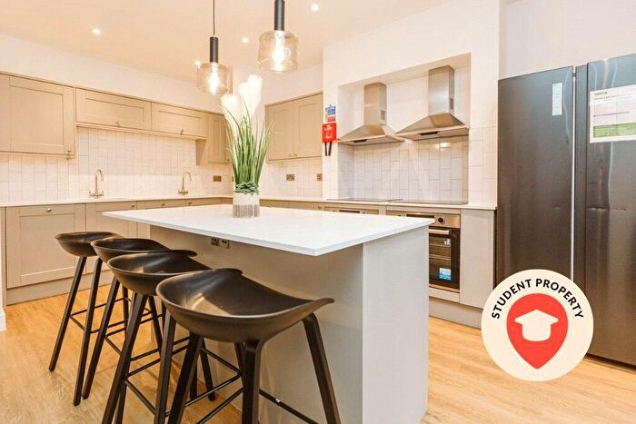 5 Bedroom Semi Detached House To Rent In Third Avenue, Horfield, Bristol, BS7