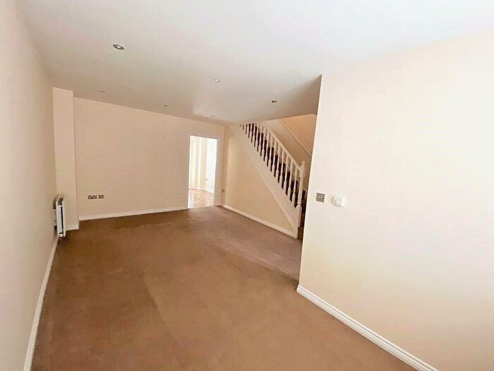 3 Bedroom Terraced House For Sale In Avian Avenue, Frogmore, AL2