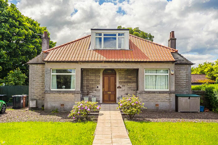 4 Bedroom Detached Bungalow For Sale In Glasgow Road, Ratho Station, Newbridge, EH28