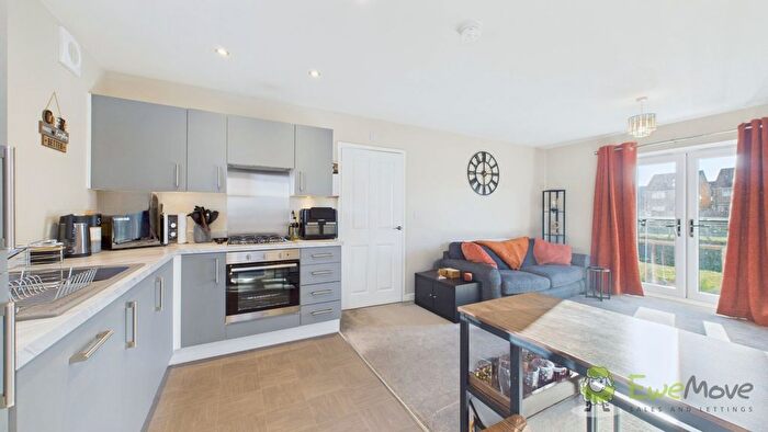 2 Bedroom Flat For Sale In Foxglove Way, Balby, Doncaster, Yorkshire, DN4