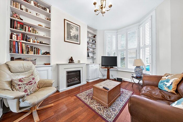 1 Bedroom Property For Sale In Tradescant Road, London, SW8