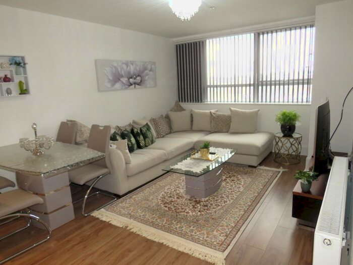 2 Bedroom Apartment To Rent In Lower Stone Street, Maidstone, ME15