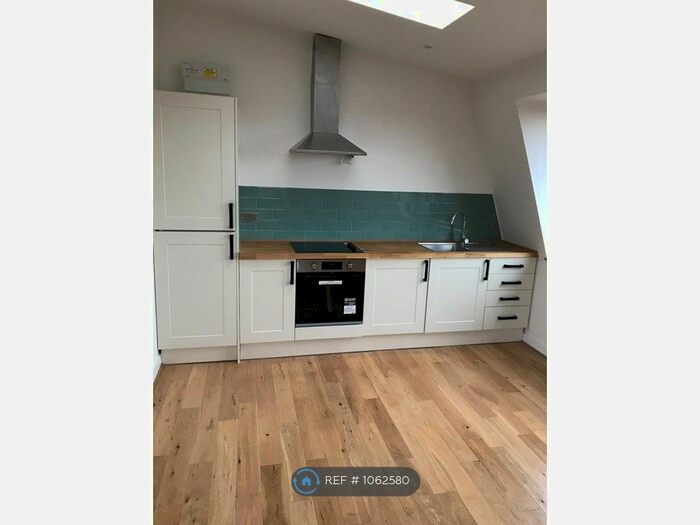 1 Bedroom Flat To Rent In Gipsy Hill, London, SE19