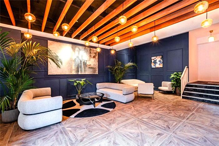 2 Bedroom Apartment To Rent In Arklow Road, London, SE14