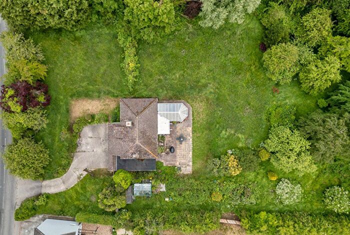 4 Bedroom Detached House For Sale In Redehall Road, Smallfield, Horley, Surrey, RH6