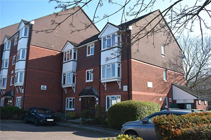 1 Bedroom Apartment To Rent In Weald Close, London, SE16