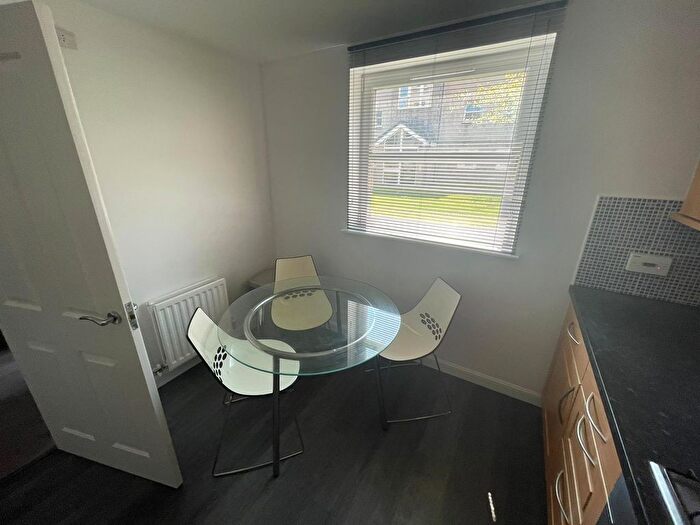 2 Bedroom Flat To Rent In B South College Street, Aberdeen, AB11