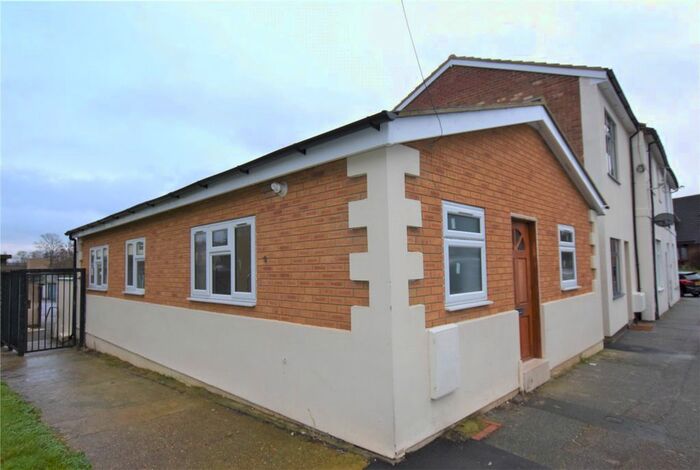 2 Bedroom Bungalow To Rent In Kings Road, South Norwood, London, SE25