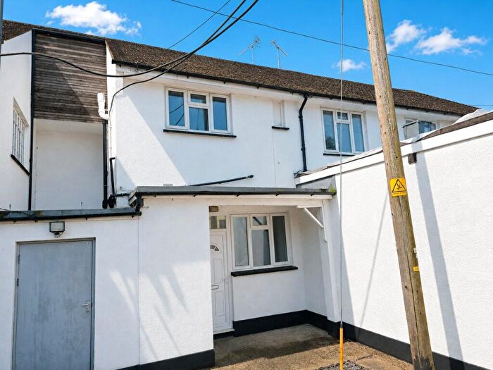2 Bedroom Apartment To Rent In Eastwood Road, Rayleigh, Essex, SS6