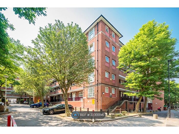 3 Bedroom Flat To Rent In Twyford House, London, N5