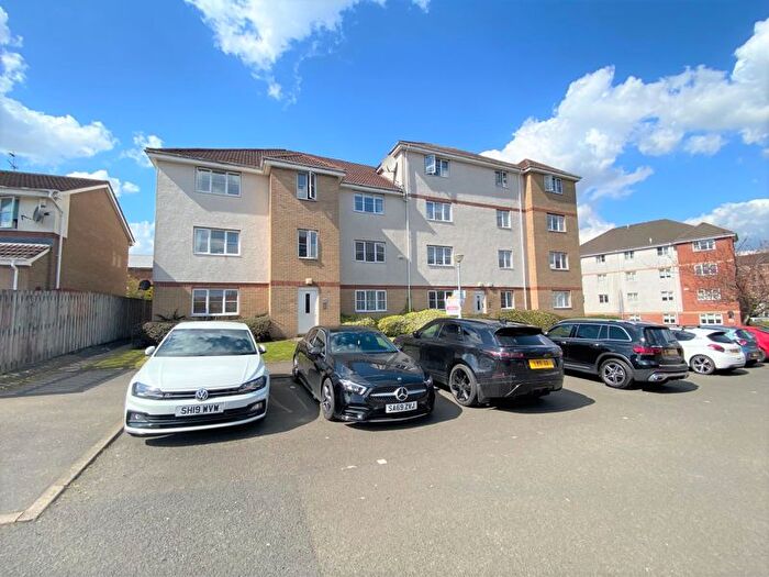 2 Bedroom Flat To Rent In Eversley Street, Tollcross, G32