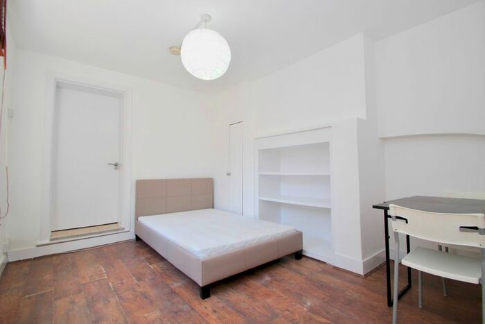 Studio To Rent In Kenton Road, Harrow, HA1