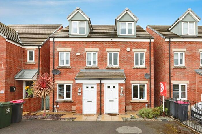 3 Bedroom Semi Detached House For Sale In Lyle Close, Thurcroft, Rotherham, South Yorkshire, S66