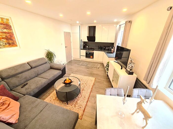 1 Bedroom Flat To Rent In Finchley Road, London, NW3
