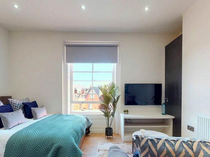 Studio To Rent In Apt, Clarendon Road #, LS2