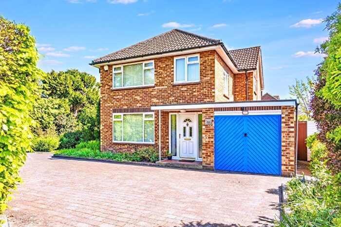 4 Bedroom Detached House For Sale In Putnoe Lane, Bedford, MK41