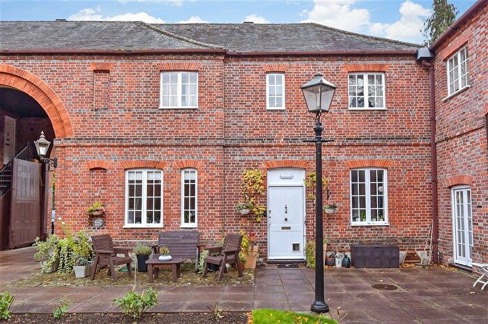 3 Bedroom Flat For Sale In Barham Mews, Teston, Maidstone, Kent, ME18