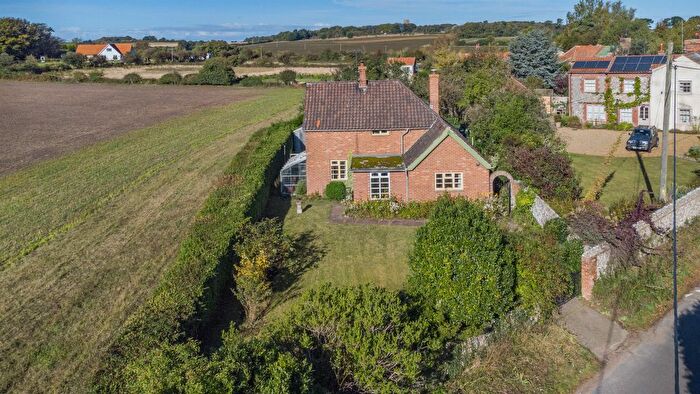 3 Bedroom Detached House For Sale In The Street, Wiveton, Holt, NR25