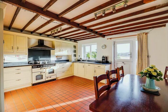 5 Bedroom Detached House For Sale In Meadow View, Llancadle, Barry, CF62