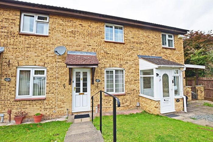 2 Bedroom Terraced House For Sale In Hamelin Road, Gillingham, ME7