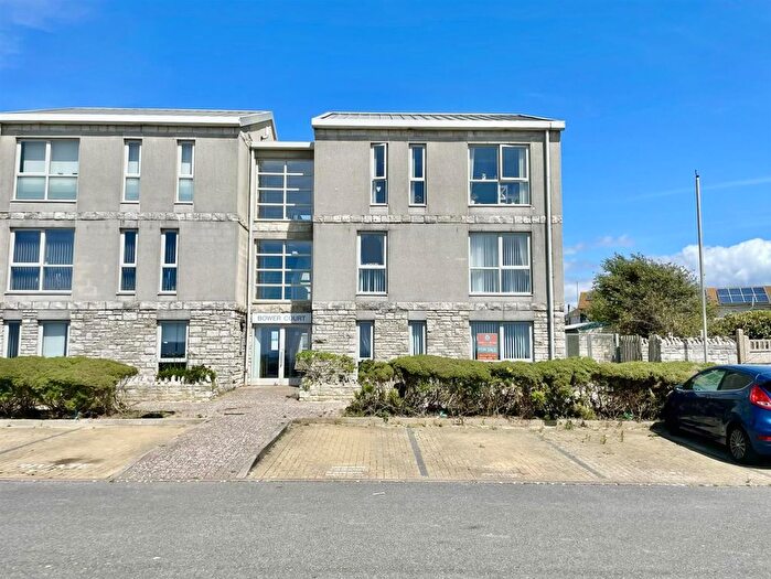 2 Bedroom Flat For Sale In Grangecroft Road, Grangecroft Road, DT5