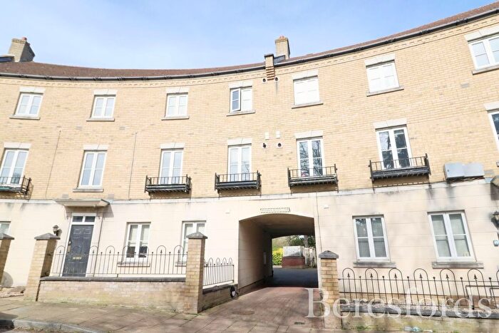 2 Bedroom Flat For Sale In Mary Ruck Way, Black Notley, CM77