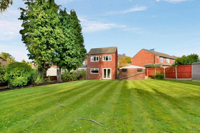 3 Bedroom Semi-Detached House To Rent In Reevey Avenue, Hazel Grove, Stockport, Greater Manchester, SK7