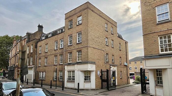 1 Bedroom Apartment To Rent In Cleveland Grove, London., E1